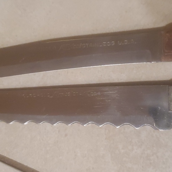 Set of 2 Vintage Household Surgical Steel Knives Wooden Handles - Picture 3 of 3